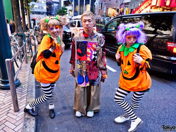 Halloween Pumpkin Girls in Shibuya