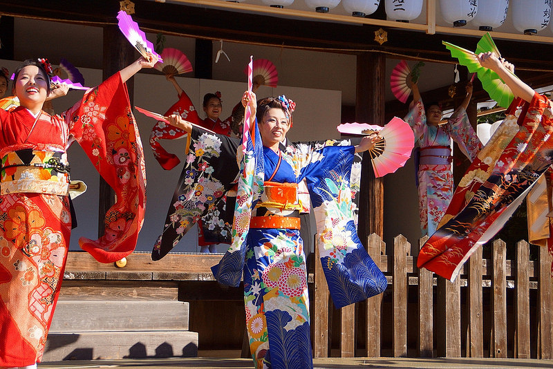 着物で集う園遊会(京小町踊り子隊)-46