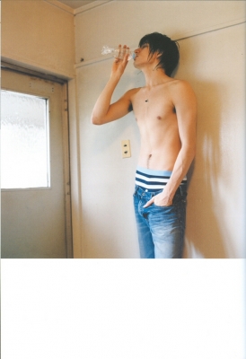 yu shirota photobook   112 
yu shirota photobook   ( Japan Stars Yuu Shirota First Solo Photobook  ) 112 
yu shirota photobook   Japan Stars Yuu Shirota First Solo Photobook  