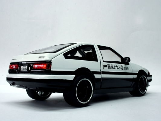 the toyota trueno ae86   8 
the toyota trueno ae86   ( Movies Initial  ) 8 
the toyota trueno ae86   Movies Initial  