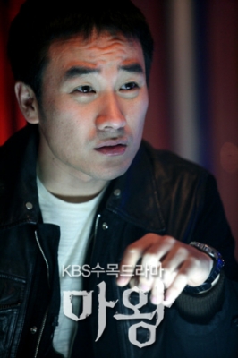 tae woong   devil photo   215 
tae woong   devil photo   ( Movies Mawang small official photos Tae woong Eom as Kang Oh Soo  ) 215 
tae woong   devil photo   Movies Mawang small official photos Tae woong Eom as Kang Oh Soo  