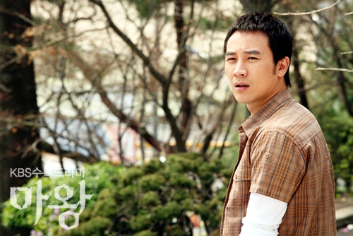 tae woong   devil photo   251 
tae woong   devil photo   ( Movies Mawang small official photos Tae woong Eom as Kang Oh Soo  ) 251 
tae woong   devil photo   Movies Mawang small official photos Tae woong Eom as Kang Oh Soo  