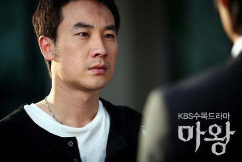 tae woong   devil photo   297 
tae woong   devil photo   ( Movies Mawang small official photos Tae woong Eom as Kang Oh Soo  ) 297 
tae woong   devil photo   Movies Mawang small official photos Tae woong Eom as Kang Oh Soo  