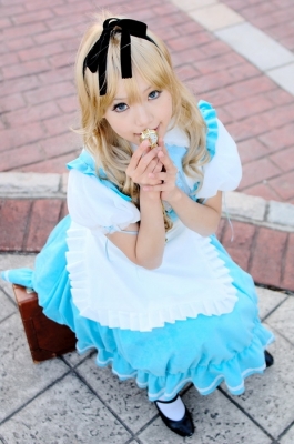 Alice In Wonderland Cosplay Alice by Kipi 010
Alice In Wonderland Cosplay