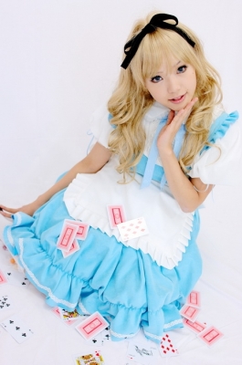 Alice In Wonderland Cosplay Alice by Kipi 014
Alice In Wonderland Cosplay