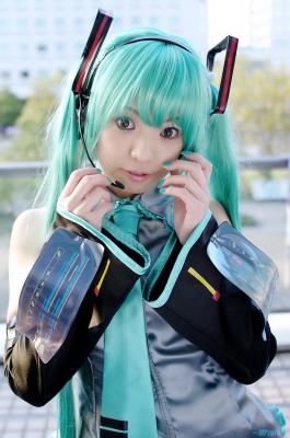 Hatsune Miku by Usagi Tsukimiya 006
 Hatsune Miku vocaloid cosplay