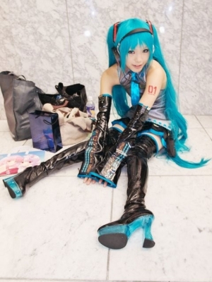 Hatsune Miku by Kipi 117
 Hatsune Miku vocaloid cosplay