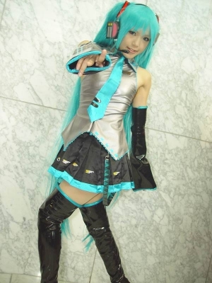 Hatsune Miku by Kipi 110
 Hatsune Miku vocaloid cosplay