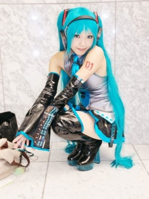 Hatsune Miku by Kipi 090
 Hatsune Miku vocaloid cosplay