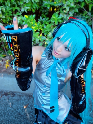 Hatsune Miku by Kipi 010
 Hatsune Miku vocaloid cosplay