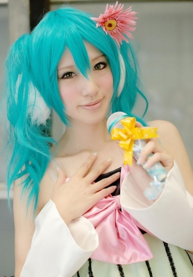 Hatsune Miku by Saya 002
 Hatsune Miku vocaloid cosplay