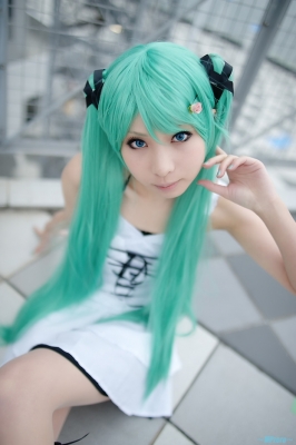 Hatsune Miku white dress by Kanda Midori 010
 Hatsune Miku vocaloid cosplay