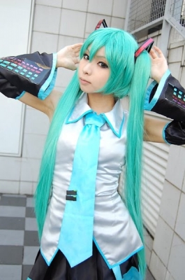 Hatsune Miku by Kanda Midori 030
 Hatsune Miku vocaloid cosplay