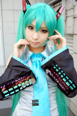 Hatsune Miku by Kanda Midori 019
 Hatsune Miku vocaloid cosplay