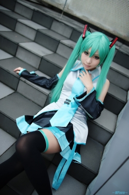 Hatsune Miku by Kanda Midori 011
 Hatsune Miku vocaloid cosplay