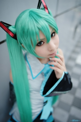 Hatsune Miku by Kanda Midori 009
 Hatsune Miku vocaloid cosplay