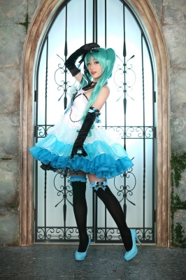 Hatsune Miku by K Miyuko
 Hatsune Miku K Miyuko cosplay