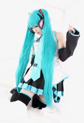 Hatsune Miku by Iori
 Hatsune Miku Iori cosplay