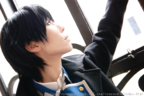 Roy Mustang by Hanada Jukki 
fullmetal alchemist roy mustang anime cosplay     