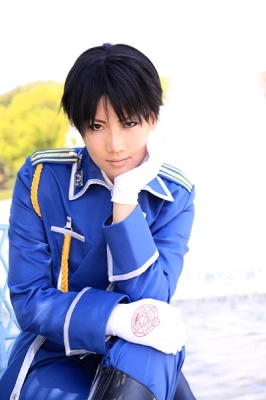 Roy Mustang by Touya Hibiki 
fullmetal alchemist roy mustang anime cosplay     