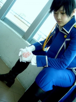 Roy Mustang by Jun Miantiao 
fullmetal alchemist roy mustang anime cosplay     