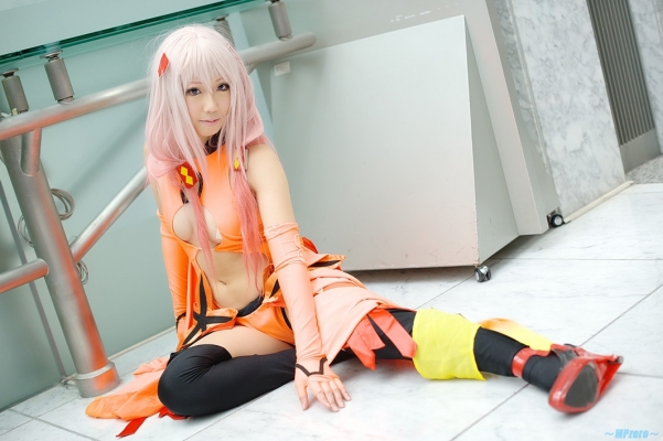 Yuzuriha Inori by Rio
Guilty Crown cosplay picture photo Yuzuriha Inori          