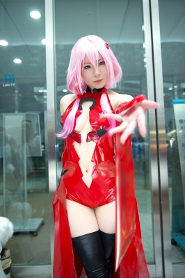 Yuzuriha Inori by Sasa
Guilty Crown cosplay picture photo Yuzuriha Inori          