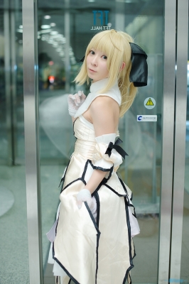 saber by maropapi
 fate stay night Cosplay pictures     