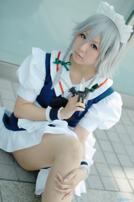 izayoi sakuya by makiron
touhou cosplay pictures  