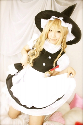 kirisame marisa by hanamura misaki
touhou cosplay pictures  