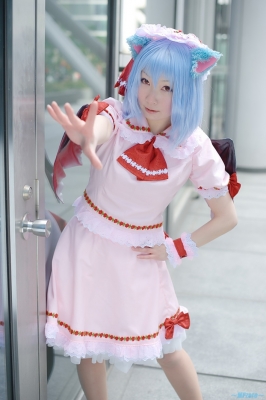 remilia scarlet by hazuki minami
touhou cosplay pictures  