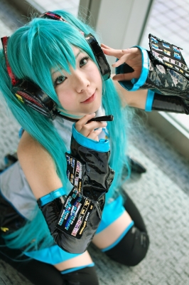   
  vocaloid miku