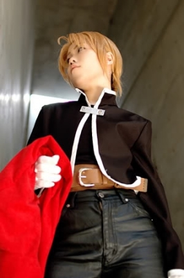 Edward Elric
fma cosplay