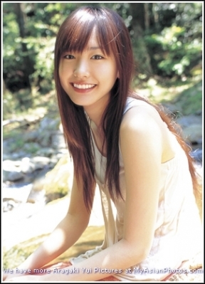 Aragaki Yui

Aragaki Yui  