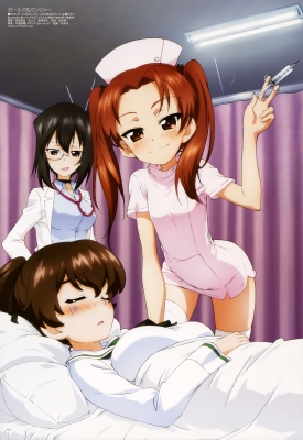 Girls und Panzer : Kadotani Anzu Kawashima Momo Koyama Yuzu 183482
 670114  girls und panzer  kadotani anzu kawashima momo koyama yuzu   ( Anime CG Anime Pictures      ) 183482   : Yoshida Nobuyoshi
bed black hair brown eyes choker group happy long megane nurse pillow ponytail short sleep smile thigh highs twin tails   anime picture