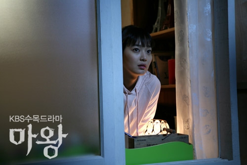 min shin   devil photo   156 
min shin   devil photo   ( Movies Mawang small official photos Min a Shin as Seo Hae In  ) 156 
min shin   devil photo   Movies Mawang small official photos Min a Shin as Seo Hae In  