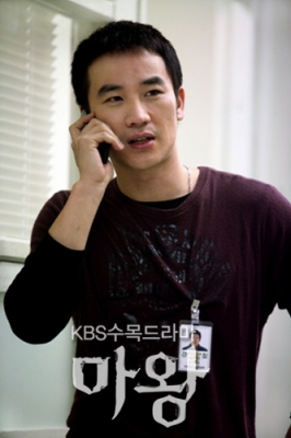 tae woong   devil photo   216 
tae woong   devil photo   ( Movies Mawang small official photos Tae woong Eom as Kang Oh Soo  ) 216 
tae woong   devil photo   Movies Mawang small official photos Tae woong Eom as Kang Oh Soo  