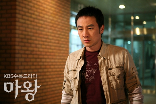 tae woong   devil photo   253 
tae woong   devil photo   ( Movies Mawang small official photos Tae woong Eom as Kang Oh Soo  ) 253 
tae woong   devil photo   Movies Mawang small official photos Tae woong Eom as Kang Oh Soo  