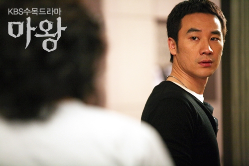 tae woong   devil photo   285 
tae woong   devil photo   ( Movies Mawang small official photos Tae woong Eom as Kang Oh Soo  ) 285 
tae woong   devil photo   Movies Mawang small official photos Tae woong Eom as Kang Oh Soo  