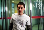 tae woong   devil photo   289 
tae woong   devil photo   Movies Mawang small official photos Tae woong Eom as Kang Oh Soo  