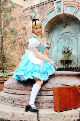 Alice In Wonderland Cosplay Alice by Kipi 002
Alice In Wonderland Cosplay