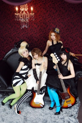 K-On! Cosplay by 3Shot 002
K-on!  Kon!  !  -