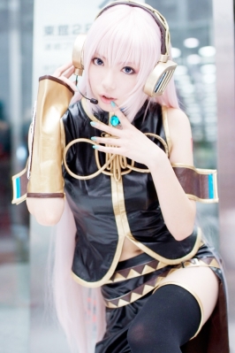 Megurine Luka leather dress by Ibara 007
  Megurine Luka Cosplay Vocaloid  