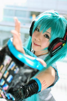 Hatsune Miku by Kousaka Yun 006
 Hatsune Miku vocaloid cosplay