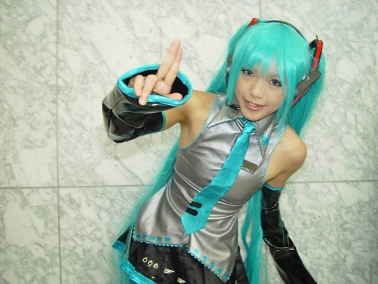 Hatsune Miku by Kipi 108
 Hatsune Miku vocaloid cosplay