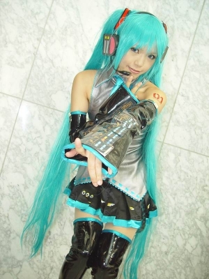 Hatsune Miku by Kipi 104
 Hatsune Miku vocaloid cosplay