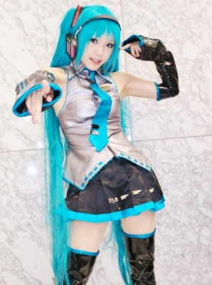 Hatsune Miku by Kipi 091
 Hatsune Miku vocaloid cosplay