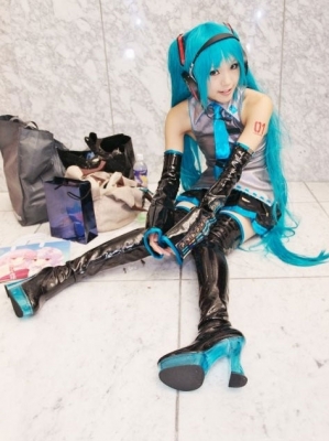 Hatsune Miku by Kipi 015
 Hatsune Miku vocaloid cosplay