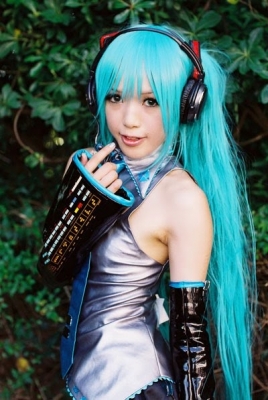 Hatsune Miku by Kipi 001
 Hatsune Miku vocaloid cosplay