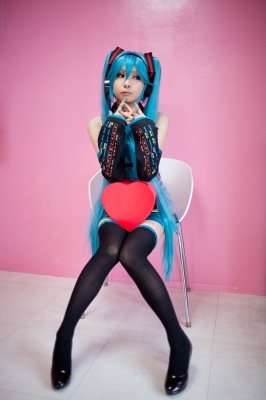 Mikus Valentine Day by Kanda Midori 
 Hatsune Miku vocaloid cosplay